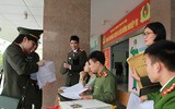 Tân binh Công an Hà Nội rạng rỡ trong ngày đầu nhập ngũ